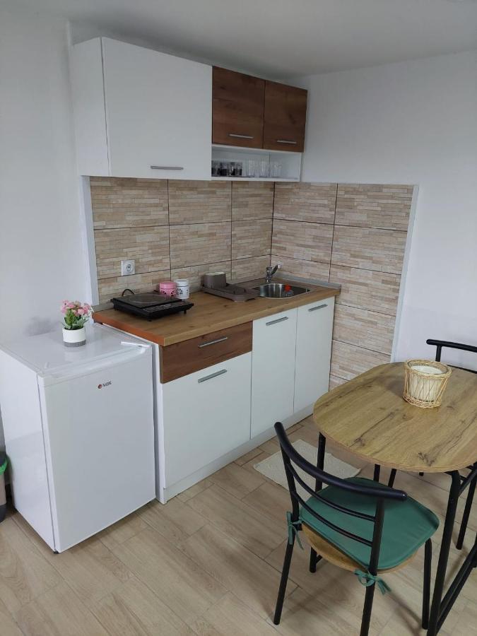 Apartmani Kuljanin دونيي ميلانوفاتس الغرفة الصورة