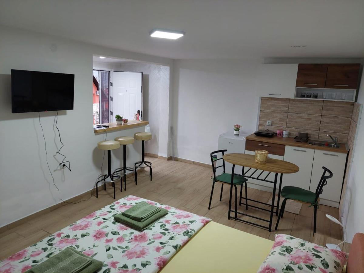 Apartmani Kuljanin دونيي ميلانوفاتس الغرفة الصورة
